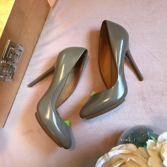 L.A.M.B Heel / Pump - Tan Neon - Size 7.5 - Picture 4 of 7